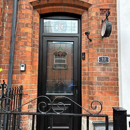 Charming City Home, Beside The Serene Ormeau Park Belfast Buitenkant foto
