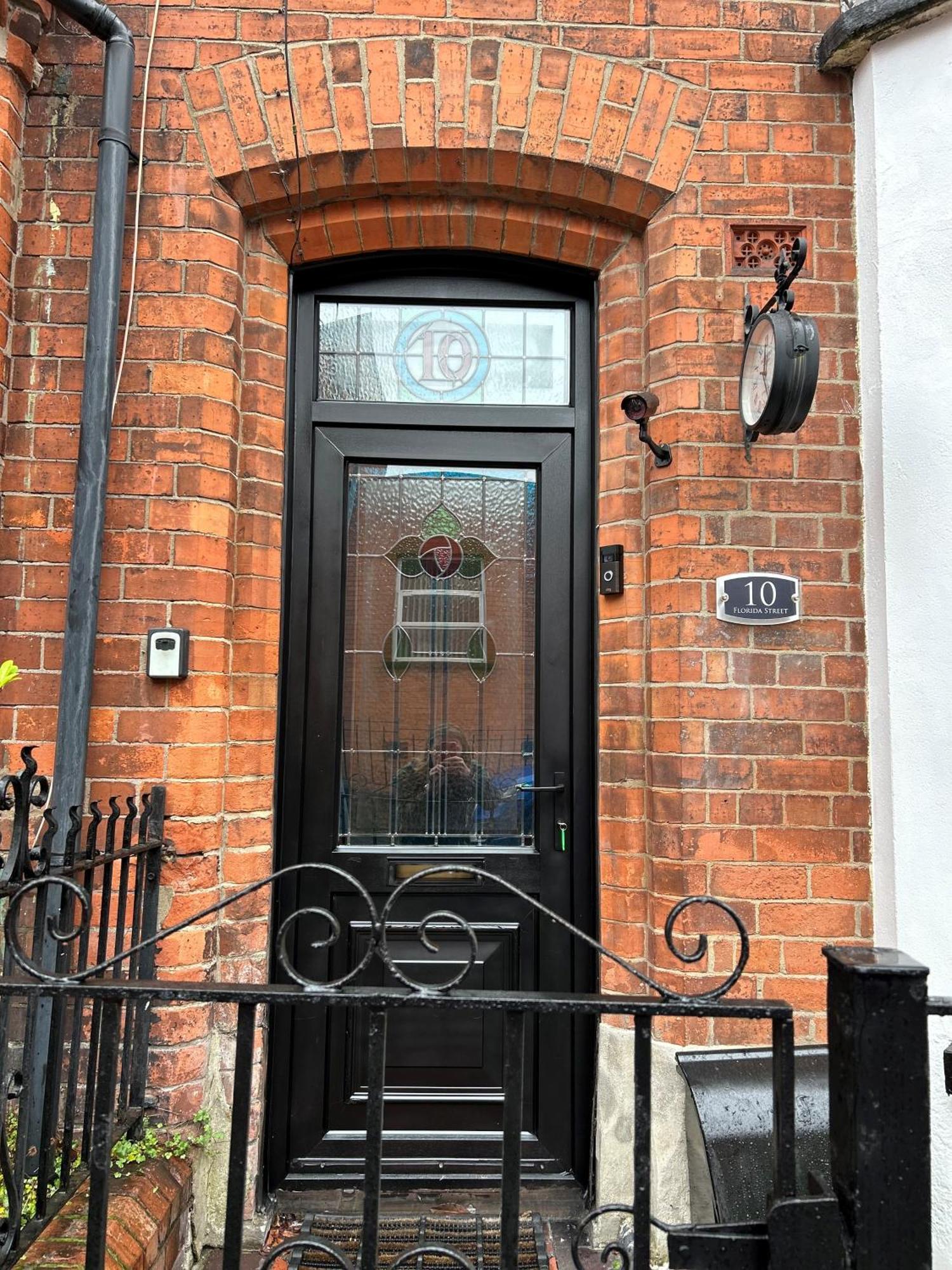 Charming City Home, Beside The Serene Ormeau Park Belfast Buitenkant foto