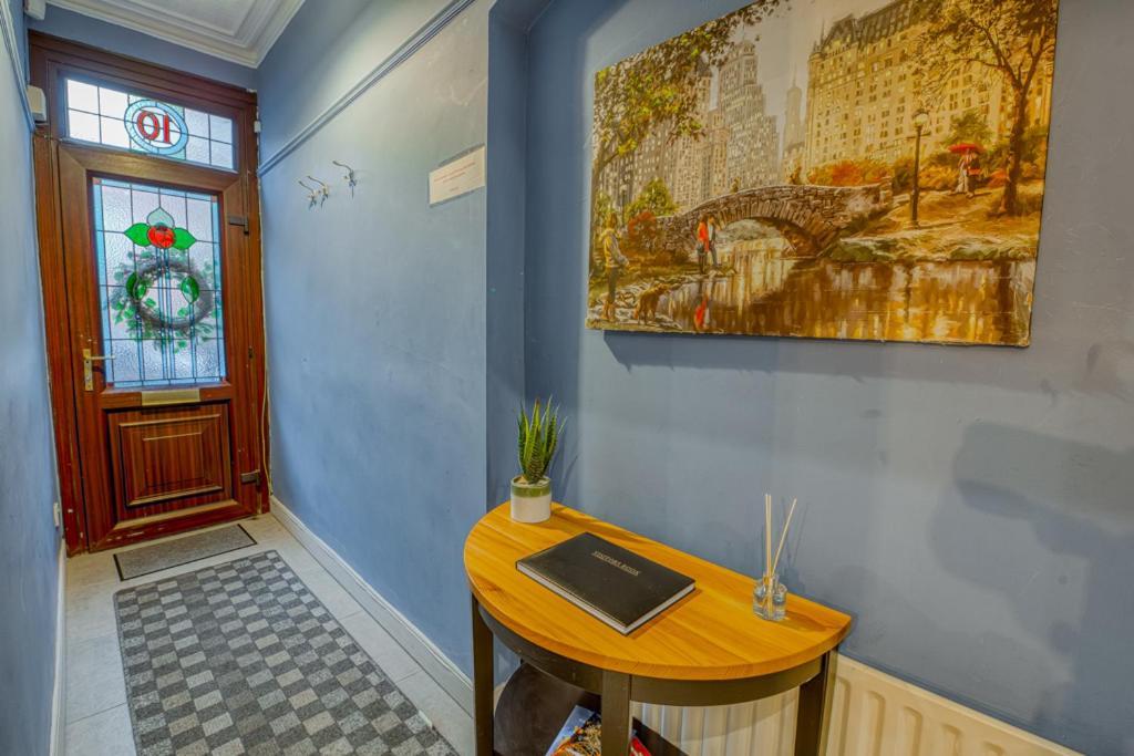 Charming City Home, Beside The Serene Ormeau Park Belfast Buitenkant foto